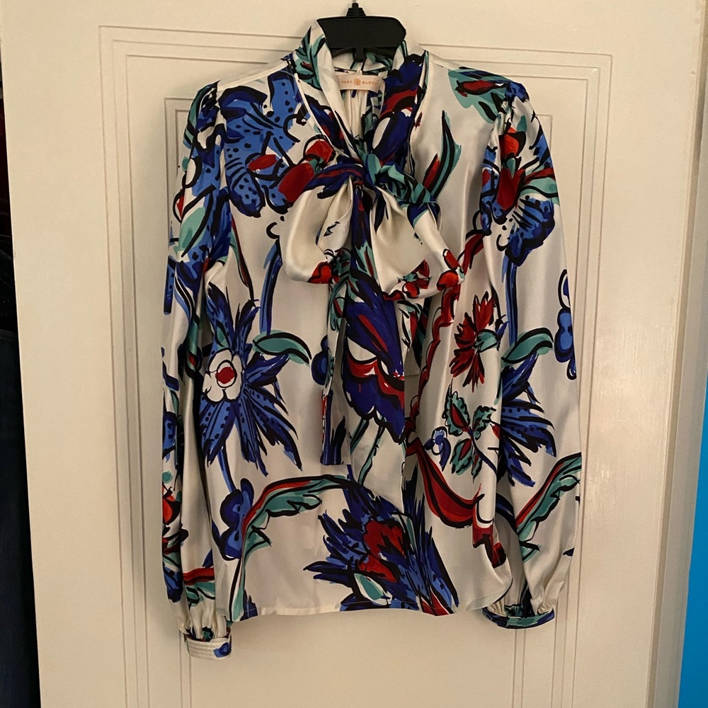 Tory Burch NWT Floral Silk Tie Neck Blouse Size 8